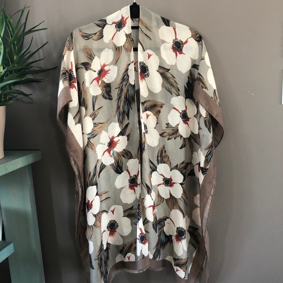 ♨️Cardigans/Shalls♨️ BEAUTIFUL FLORAL CARDIGAN ❤️ - Picture 1 of 6